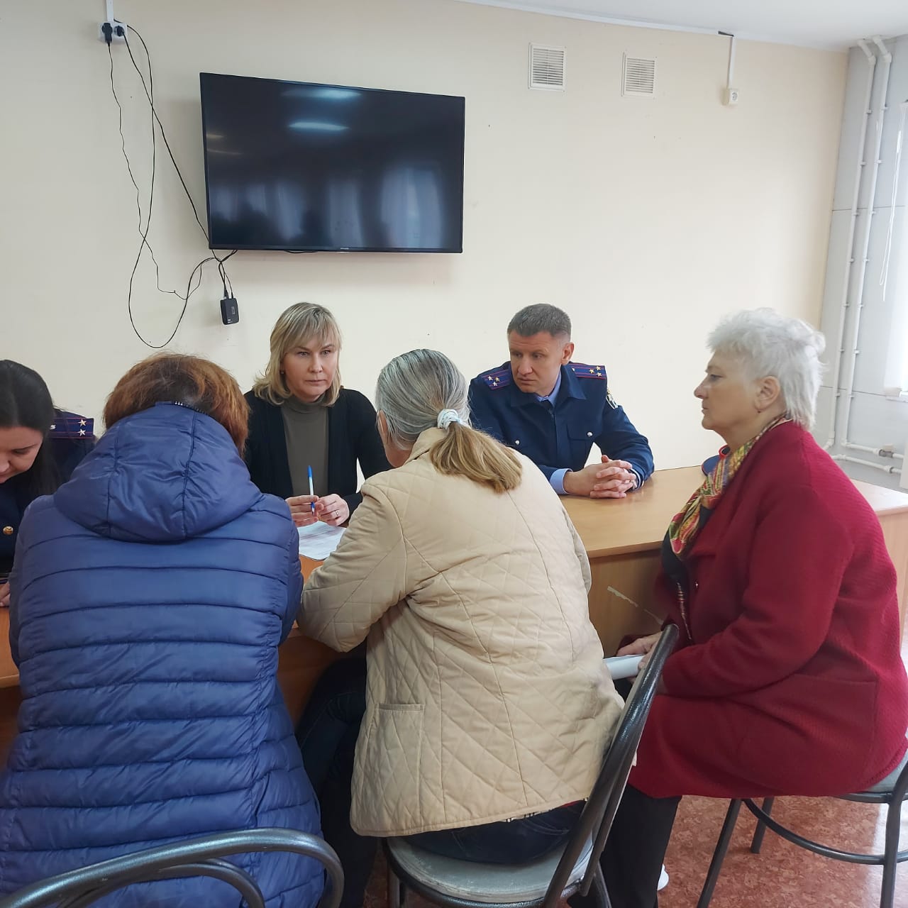 В ПВР Леонидовка проведен межведомственный прием граждан
